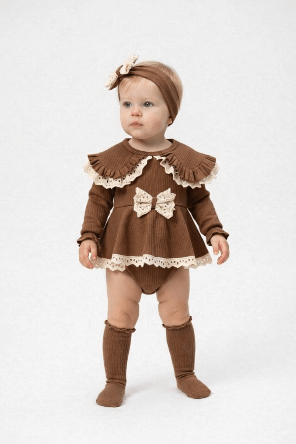 Kahverengi krem detaylı kız bebek elbise takım, fiyonklu fitilli kumaş 3 parça set