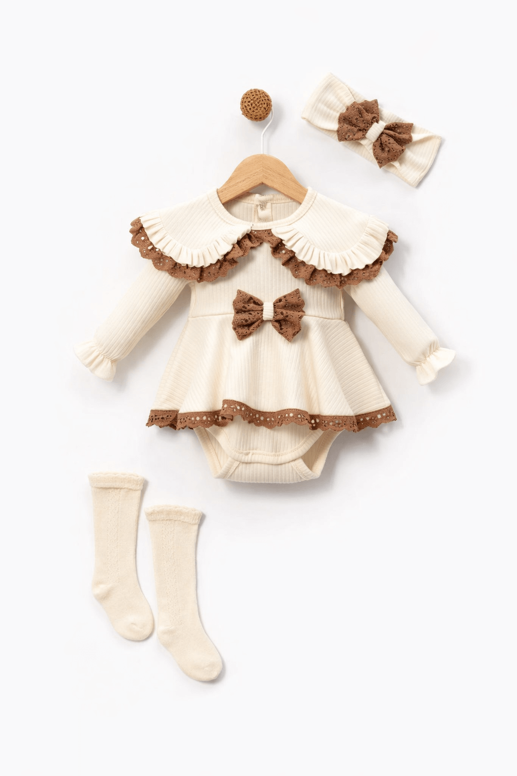 Krem kahverengi fiyonklu kız bebek elbise takım, fitilli kumaş, saç bandı ve çoraplı 3 parça bebek seti